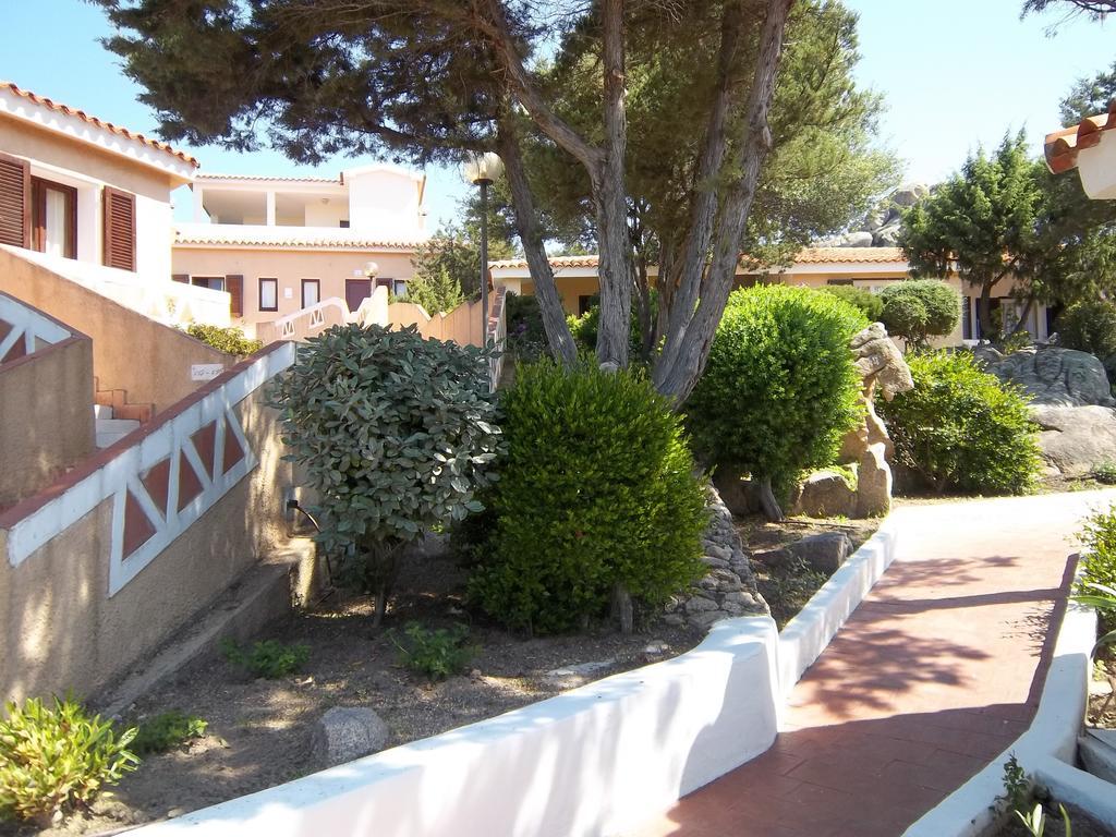 Hotel 3 Botti Baja Sardinia Exterior photo