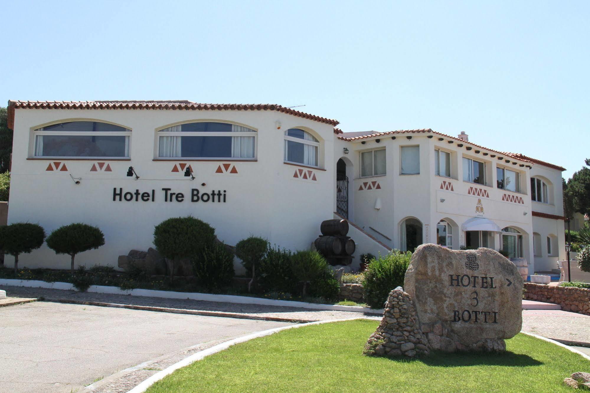 Hotel 3 Botti Baja Sardinia Exterior photo