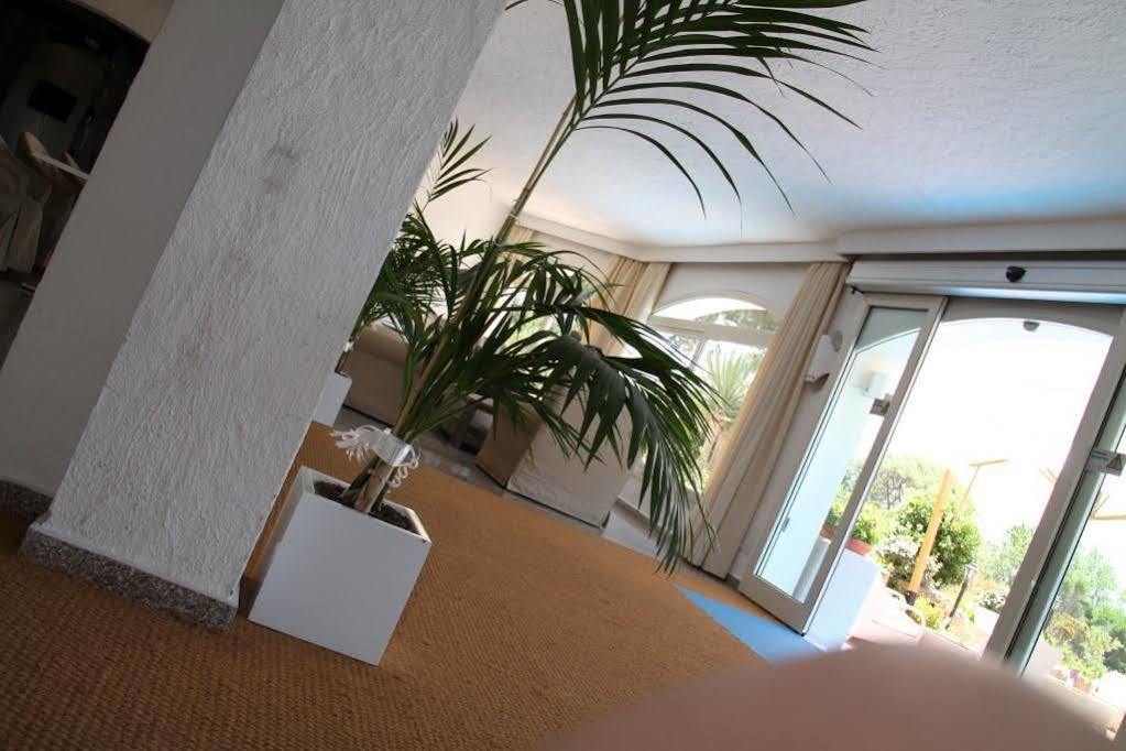 Hotel 3 Botti Baja Sardinia Exterior photo
