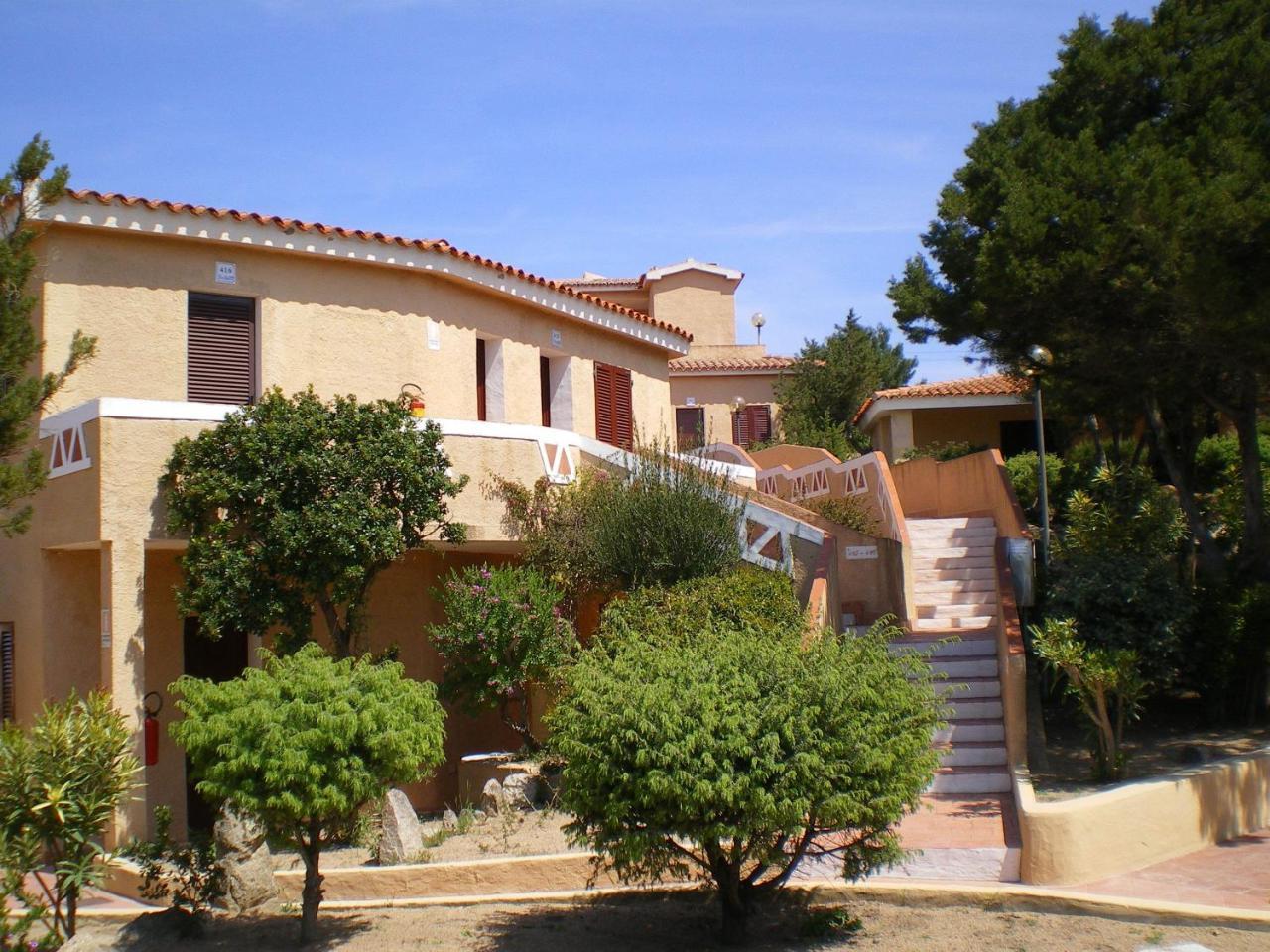 Hotel 3 Botti Baja Sardinia Exterior photo